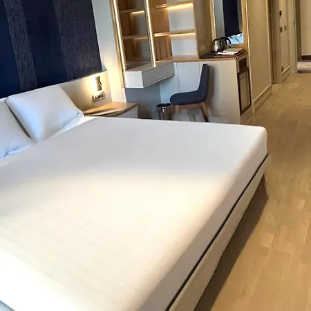 - Beylikduzu By Ihg * イスタンブール